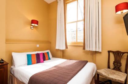 The Castleton Hotel - image 16