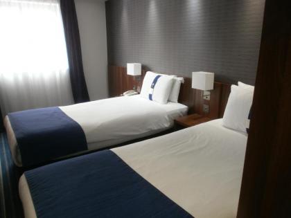 Holiday Inn Express London City - image 8