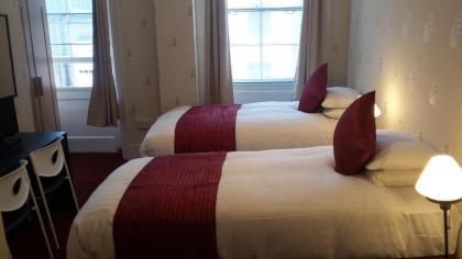 Garth Hotel - image 1