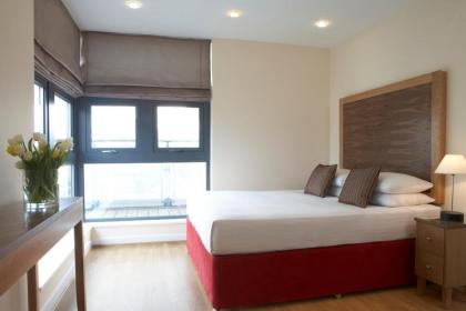 Marlin Apartments Canary Wharf - image 19
