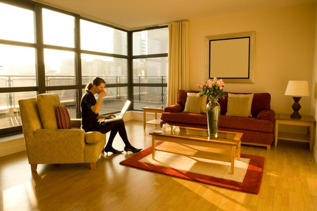 Marlin Apartments Canary Wharf - image 3