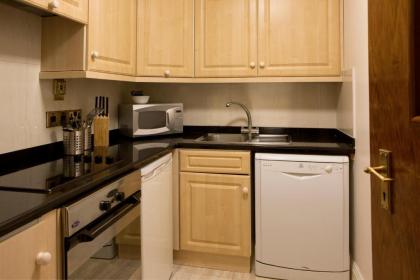 Aspen Hotel - image 15