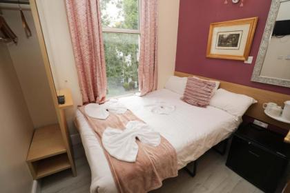 Holland Inn Hotel - image 14