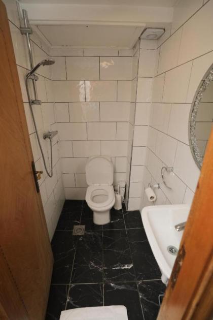 Holland Inn Hotel - image 15
