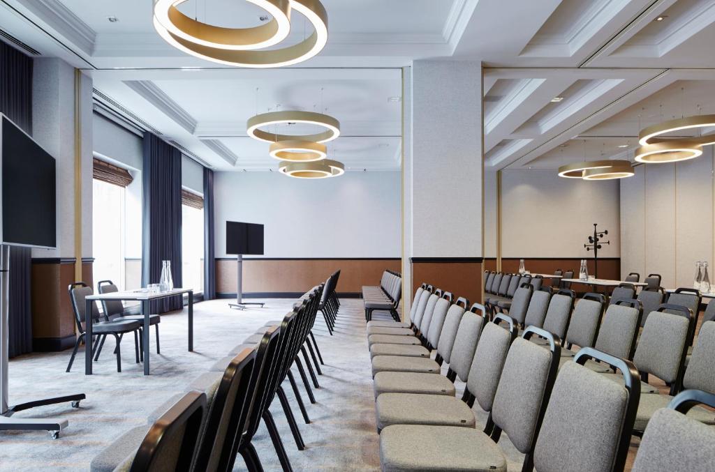London Marriott Hotel Maida Vale - image 5