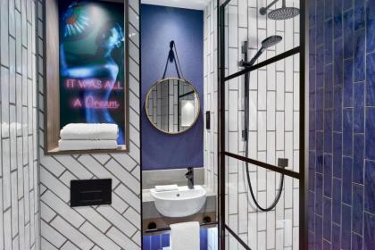 NYX Hotel London Holborn by Leonardo Hotels - image 9