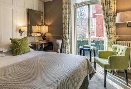 No.11 Cadogan Gardens - image 12