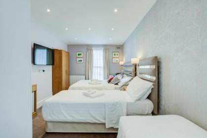 Kingsway Park Hotel - image 18