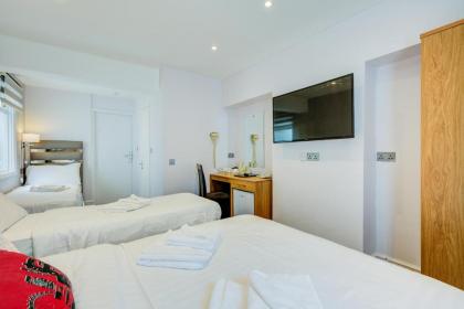 Kingsway Park Hotel - image 20