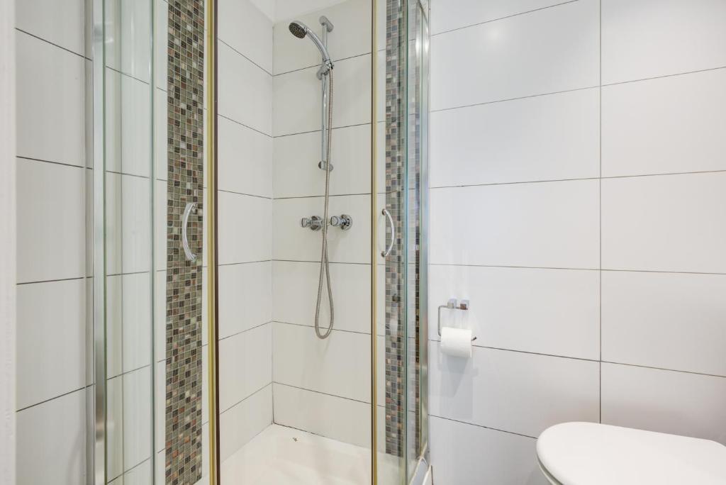 Kingsway Park Hotel - image 4