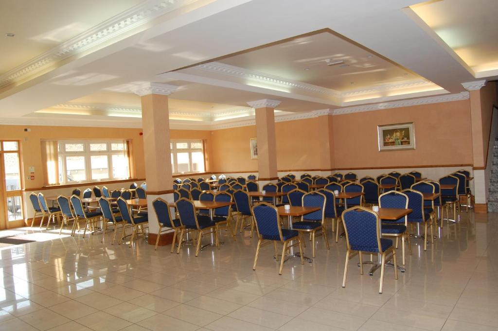 Viking Hotel - image 3