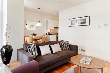 Cheval Harrington Court at South Kensington - image 12