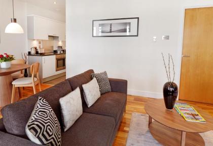 Cheval Harrington Court at South Kensington - image 13