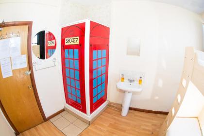Kensal Green Backpackers - image 16