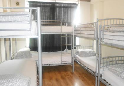 Kensal Green Backpackers - image 2