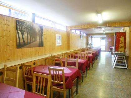 Kensal Green Backpackers - image 6
