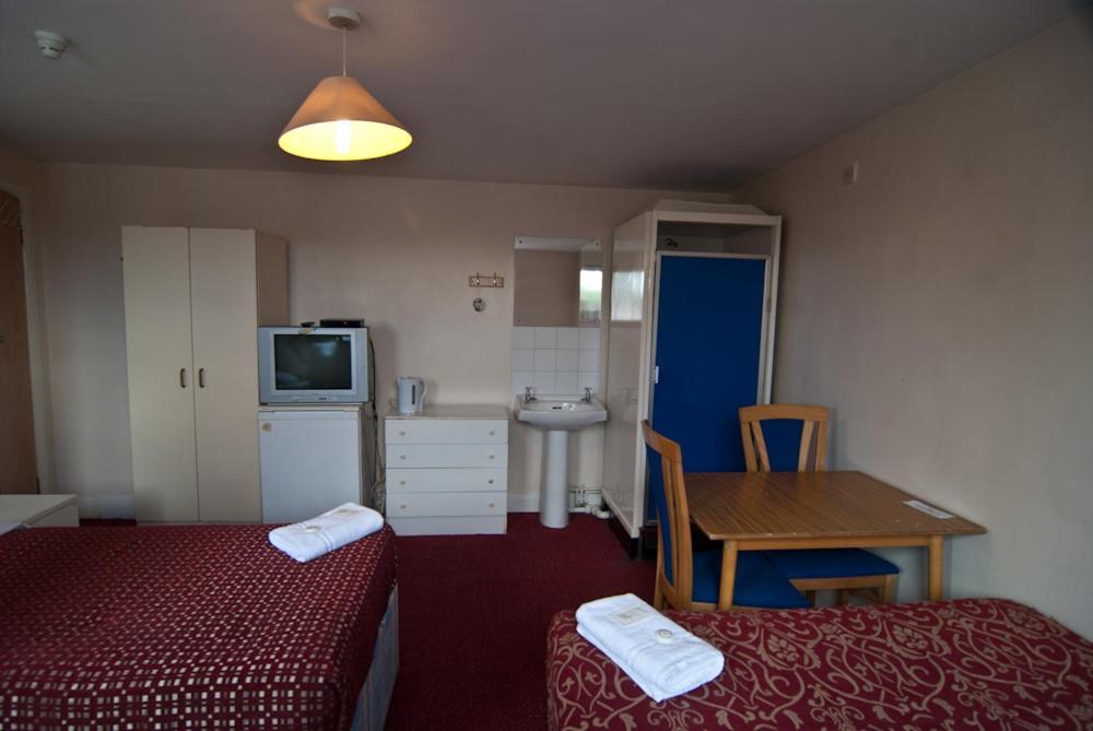 Plaza Hotel - image 6