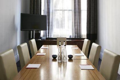 Club Quarters HotelTrafalgar Square - image 3