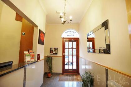 Elmwood Hotel - image 15