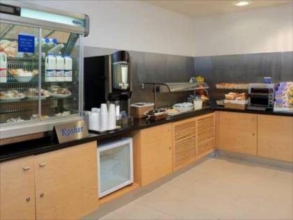 Holiday Inn Express London Golders Green - image 18