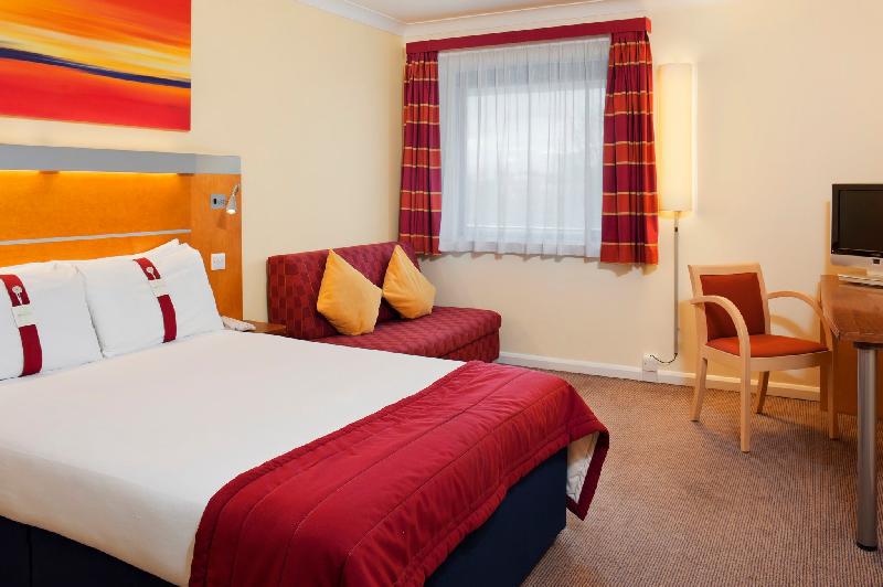 Holiday Inn Express London Golders Green - image 5