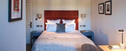 54 Queen's Gate Hotel - image 11