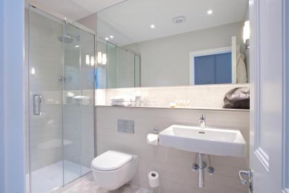 54 Queen's Gate Hotel - image 12