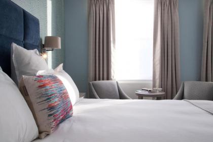 54 Queen's Gate Hotel - image 13