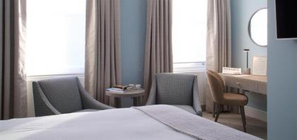 54 Queen's Gate Hotel - image 16