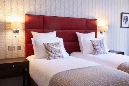54 Queen's Gate Hotel - image 6