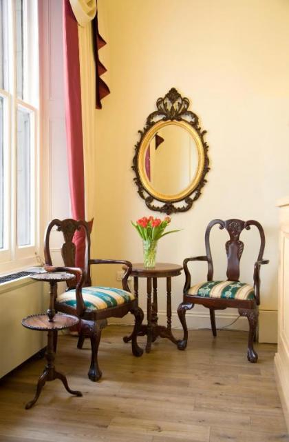 Rose Park Hotel - image 19