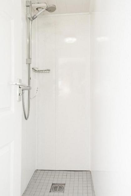 Fairway Hotel - image 14