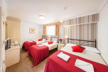 Fairway Hotel - image 9