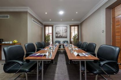 Mercure London Kensington Hotel - image 2