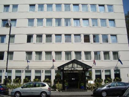 Ambassadors Hotel - image 13
