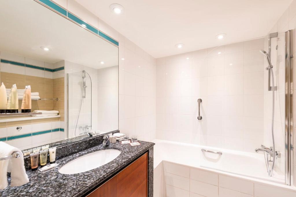 Millennium Gloucester Hotel London - image 7