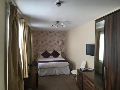 George Hotel - image 20