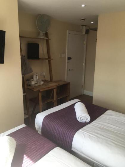 George Hotel - image 3