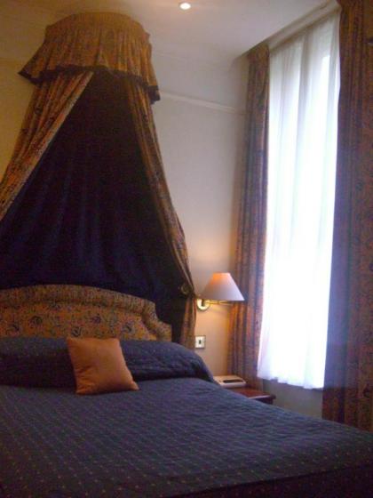 Hotel La Place - image 12