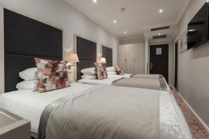 Blandford Hotel - image 1