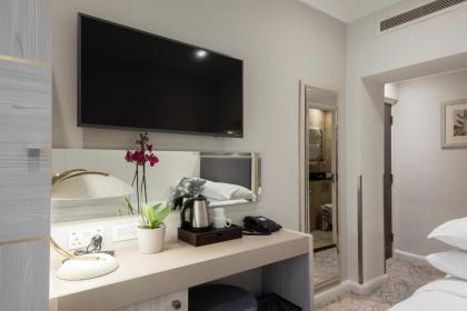Blandford Hotel - image 12
