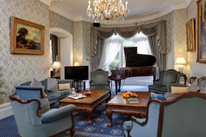 Best Western Swiss Cottage Hotel - image 12