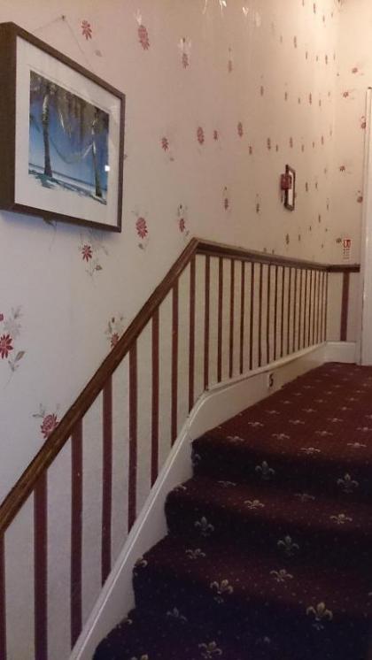 Hyde Park Court Hotel - image 13