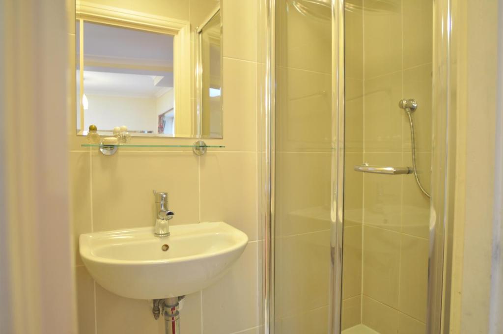 Barry House Hotel - image 7