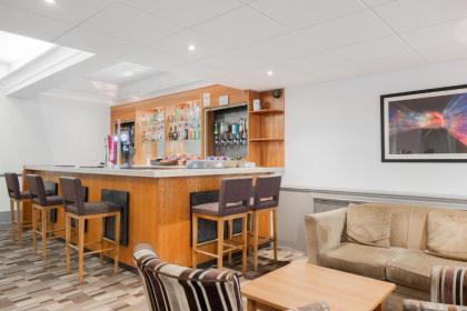Quality Hotel Hampstead - image 17