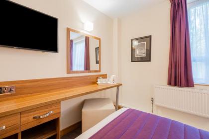 Quality Hotel Hampstead - image 7