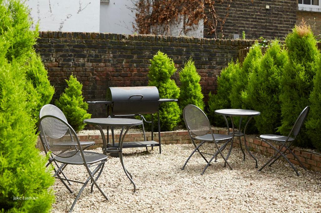 Georgian House Hotel - image 3