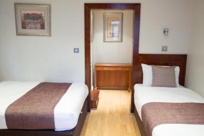 Garden View Hotel - image 14