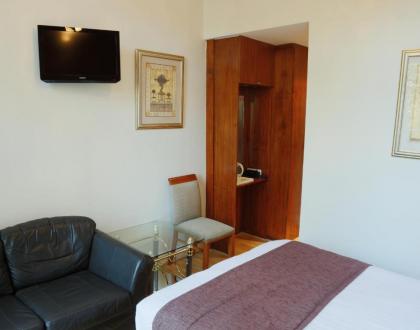 Garden View Hotel - image 17