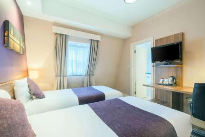 Comfort Inn Kings Cross - image 13